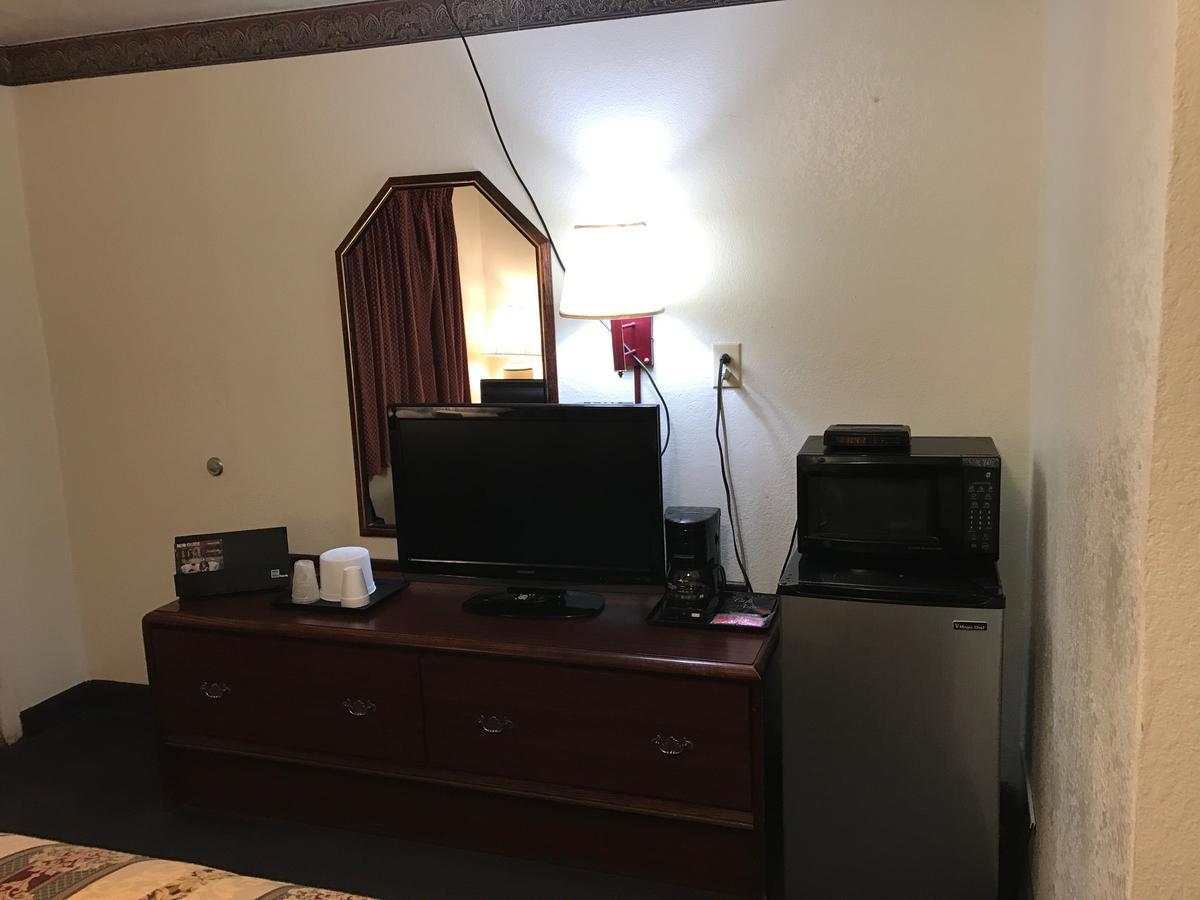 Budget Inn Of Brownfield Ngoại thất bức ảnh