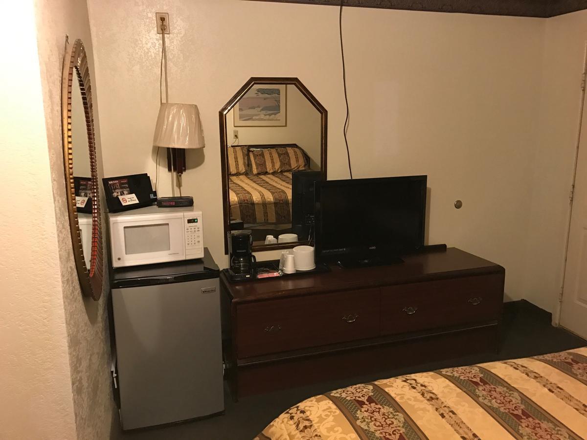 Budget Inn Of Brownfield Ngoại thất bức ảnh